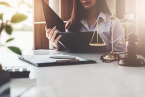 Experienced solicitor considering leaving law and exploring alternative career opportunities.